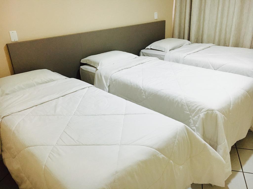 Realminas Hotel E Restaurante ゴベルナドール・バラダレス エクステリア 写真