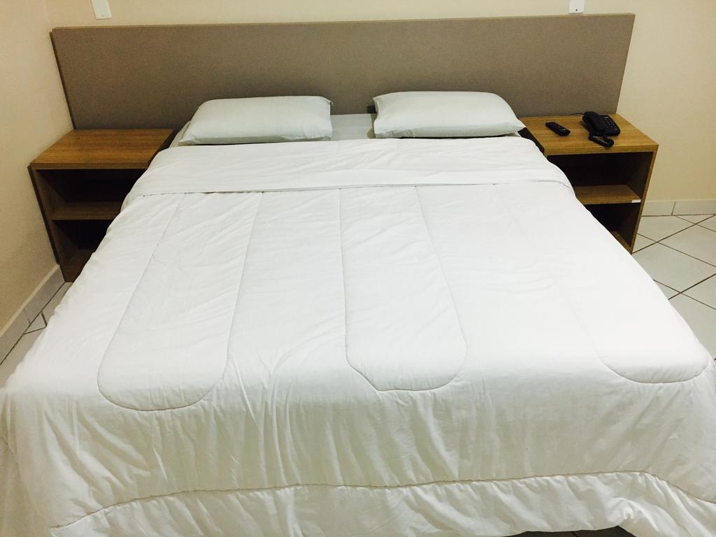 Realminas Hotel E Restaurante ゴベルナドール・バラダレス エクステリア 写真
