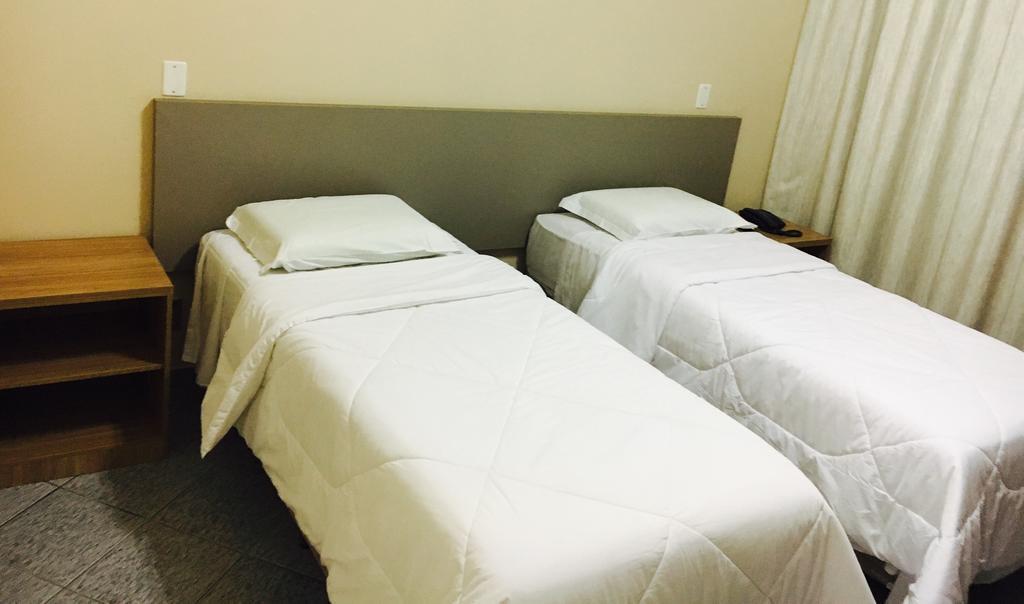 Realminas Hotel E Restaurante ゴベルナドール・バラダレス エクステリア 写真