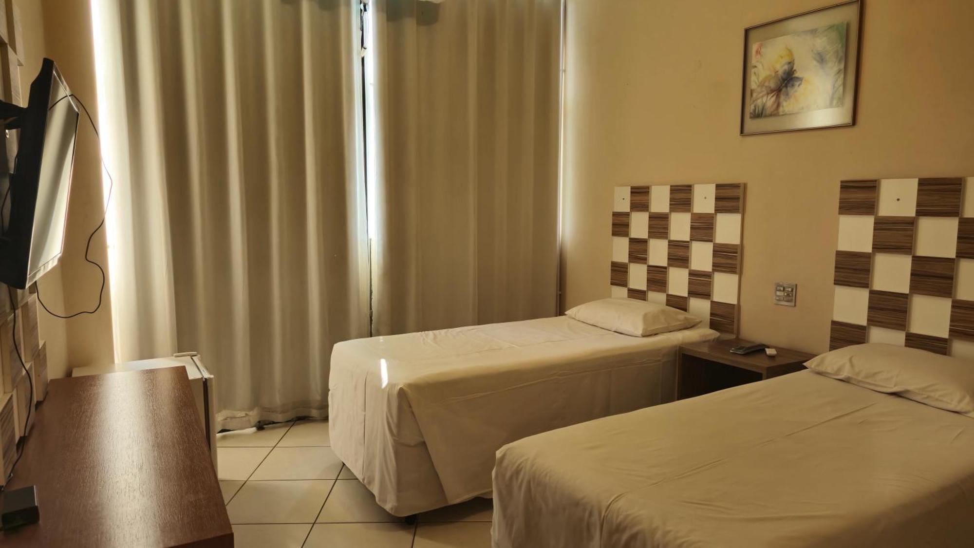 Realminas Hotel E Restaurante ゴベルナドール・バラダレス エクステリア 写真