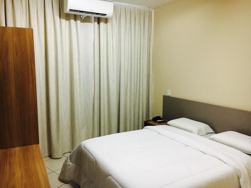 Realminas Hotel E Restaurante ゴベルナドール・バラダレス エクステリア 写真